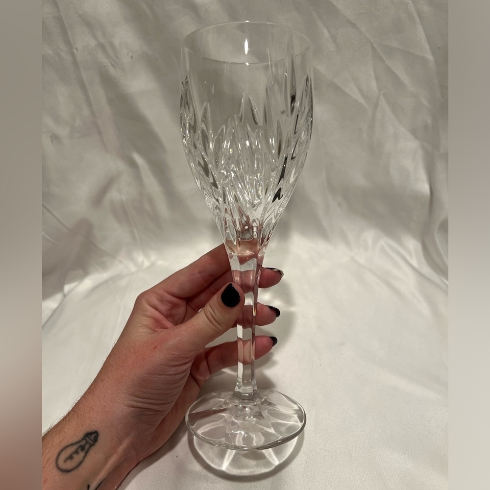 Gorham Crystal Clear Star Blossom Wine Glasses Set of 7 - Picture 6 of 9